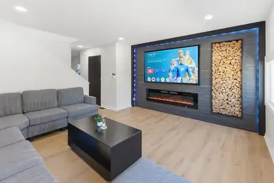 Modern home near Convention Center