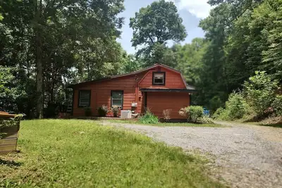 Image de Amazing Cabin with Fireplace, Games and Fire Pit in Polk County, Tennessee