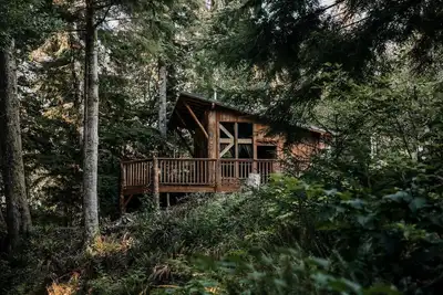 Image de Wheelchair Accessible Log Cabin near Lake Crescent in Forks, Washington, Perfect for a Weekend of Relaxation
