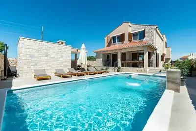 Image de Villa Rea 3 with heated pool
