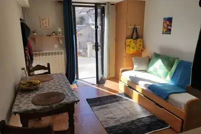 Image de Appartement calme et idéalement situé, cosy et refait à neuf
