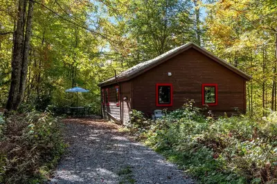 Image de Charming Cabin in the Trees for a Getaway near Hanover, New Hampshire