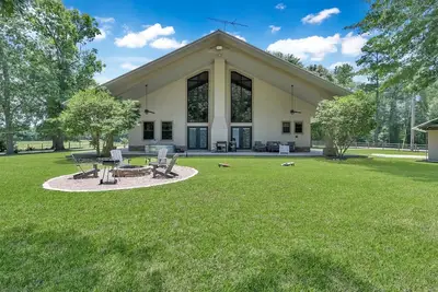 Image de Spacious Texas Ranch Retreat with Cowboy Pool and Fire Pit Near Lake Livingston, Coldspring Tx