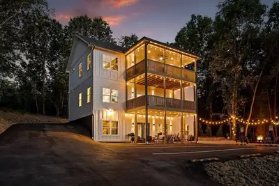 Image de Embrace Nature in this Glorious Cabin in Fairview, Georgia