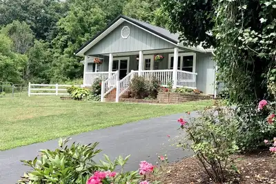 Image de Stunning Secluded Cottage with Hot-tub in Breech House, North Carolina