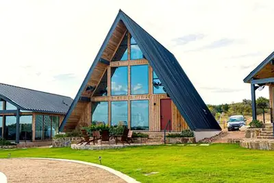 Image de A-Frame Elegance: Embrace Open-Concept Living and Hill Country Vistas in Tx