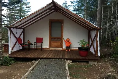 Image de Safari Tent Rental for a Glamping Getaway near Olympic National Park in Washington