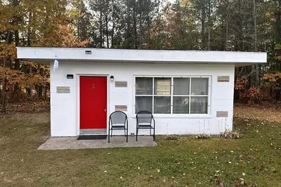 Image de A Home for All: Pet-Friendly Cabin for Your Family Getaway in Ocqueoc Township, Mi