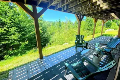 Image de W1 Cozy and Comfortable Bretton Woods Condo with Ski Slope Views Fireplace in Carroll, Nh