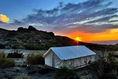 Image de Remote Expansive Tented Cabin Incredible for a Glamping Experience in Nevada