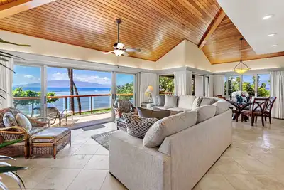 Image de Lavish 3bd on the ocean!