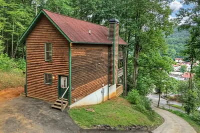 Image de Vibrant Cozy Cabin Retreat near Chattahoochee River in Georgia