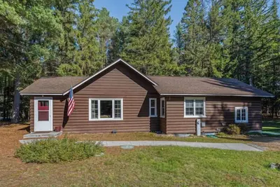 Image de Stepaway Vacation Rentals-Sayner at It's finest!