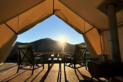 Image de Incredible Tented Cabin with Fantastic Vistas in Conner, Montana