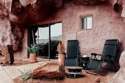 Image de Fantastic Cave for a Unique Getaway near Dead Horse Point State Park in Moab, Utah