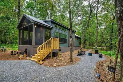 Image de Incredible Cottage with Fire Pit and Stunning Forest Views in Mentore, Alabama