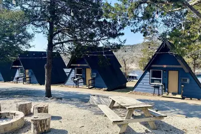 Image de Lovely A-Frame Cabin Rental with Amazing Lake Views in Branson, Missouri