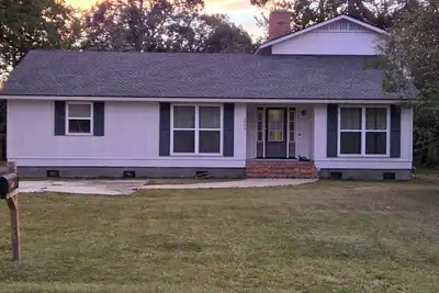 Image de Spacious 5-bedroom house near downtown Valdosta.