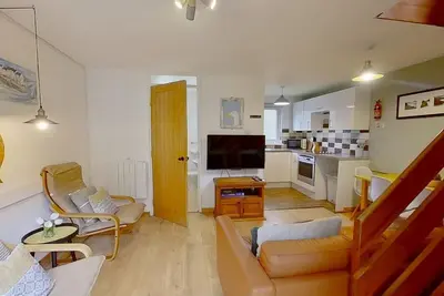 Image de In the leafy grounds of Tolroy Manor, a well maintained two bedroom holiday home.