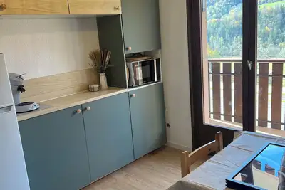 Image de Studio 4 personnes vue montagne. Animaux de compagnie acceptés.