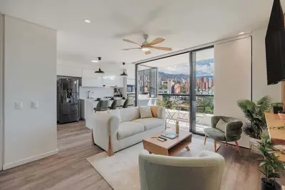 Image de lEPl Nice Apt w/Pool, Good Zone, Bbq & Balcony