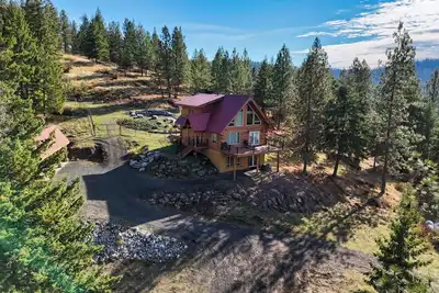 Image de Nomad Peak Retreat - Rustic Cabin in Mt. Spokane