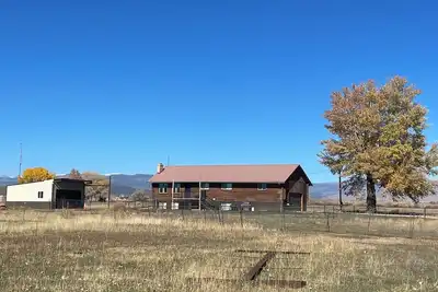 Image de Quiet Serenity with room for everyone with tons of activities nearby!