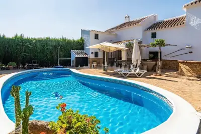 Image de Maison de vacances « Cortijo La Nobleza » avec vue sur la montagne, piscine privée et Wi-Fi