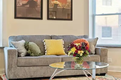 Image de New Midterm Furnished Rental - 32+Days! - North Center Chicago