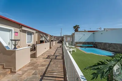 Image de Appartement de vacances '3 Apartamentos Omanai Tenerife Sur' avec jardin partagé et Wi-Fi