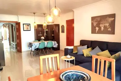 Image de Appartement « Confortable au centre » avec balcon, Wi-Fi et climatisation