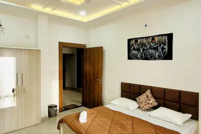 Image de Spacious 6-bedroom house in charming Indore with Ac