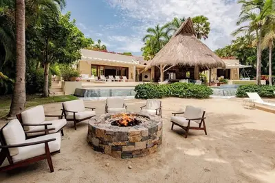 Image de Casa Escondida Ranchos: Private 6br Villa & Pool