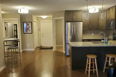 Image de Excellent Location 2Bed Condo. Walk to Major All Amenitie. Sleeps Upto 6.