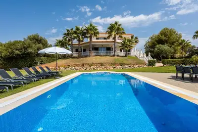 Image de Villa Salvador avec jardin privé et piscine