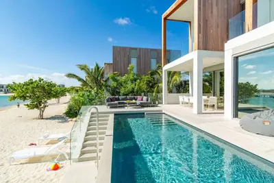 Image de Oceanfront Villa w/Private Pool & Panoramic Views | Breathtaking Marine Getaway