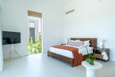 Image de Turks Explorer’s Haven | Marine Excursions & Snorkeling Paradise | Pool & Spa