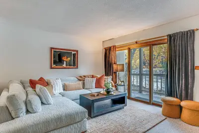 Image de Ski, Hike & Unwind! Riverfront Getaway in Lincoln