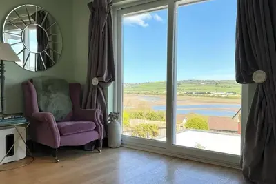 Image de Stylish  4-bedroom house in Barnstaple with amazing estuary views