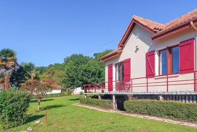 Image de Jolie maison à Nanteuil-en-Vallée avec WiFi