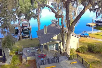 Image de Lakefront Retreat: 3 bedroom Home on Cherry Lake in Charming Madison