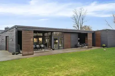 Image de \"Emelina\" - 300m from the sea by Interhome