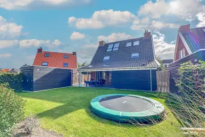 Image de Villa de luxe pour le bien-être, près de la mer