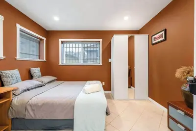 Image de Charming 3-bedroom house in vibrant Vancouver.