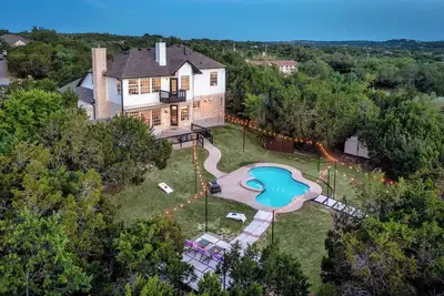 Image de Luxe Retreat: Heated Pool | Hot Tub | Game Room