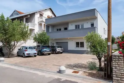 Image de Appartement moderne pour 8 personnes à Zadar