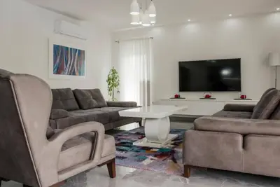 Image de Villa Antonija with Outdoor Pool