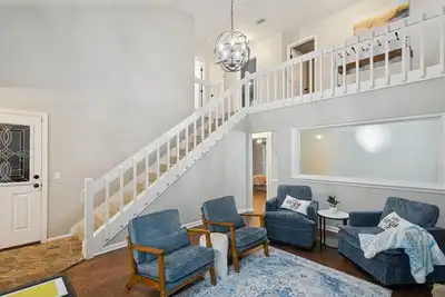 Image de Welcome to Coastal Luxe – Where Southern Hospitality Meets Modern Luxury