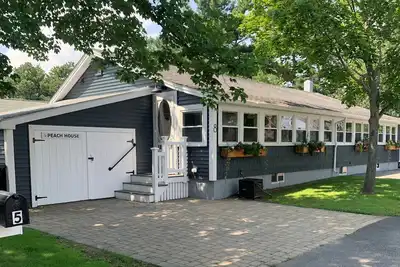 Image de Walk to the Beach from this charming 1 bedroom cottage in Camp Ellis!