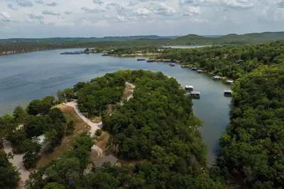 Image de Waterfront•Private Cove•Fish and Kayak•Sleeps 6•Close to Sdc and Branson!